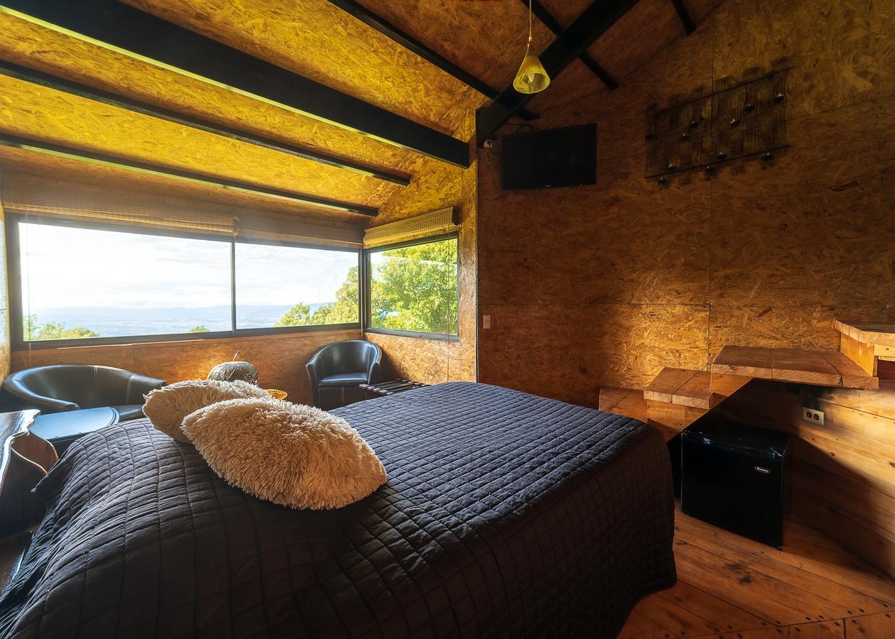 Altura Hotel Poasito Buitenkant foto